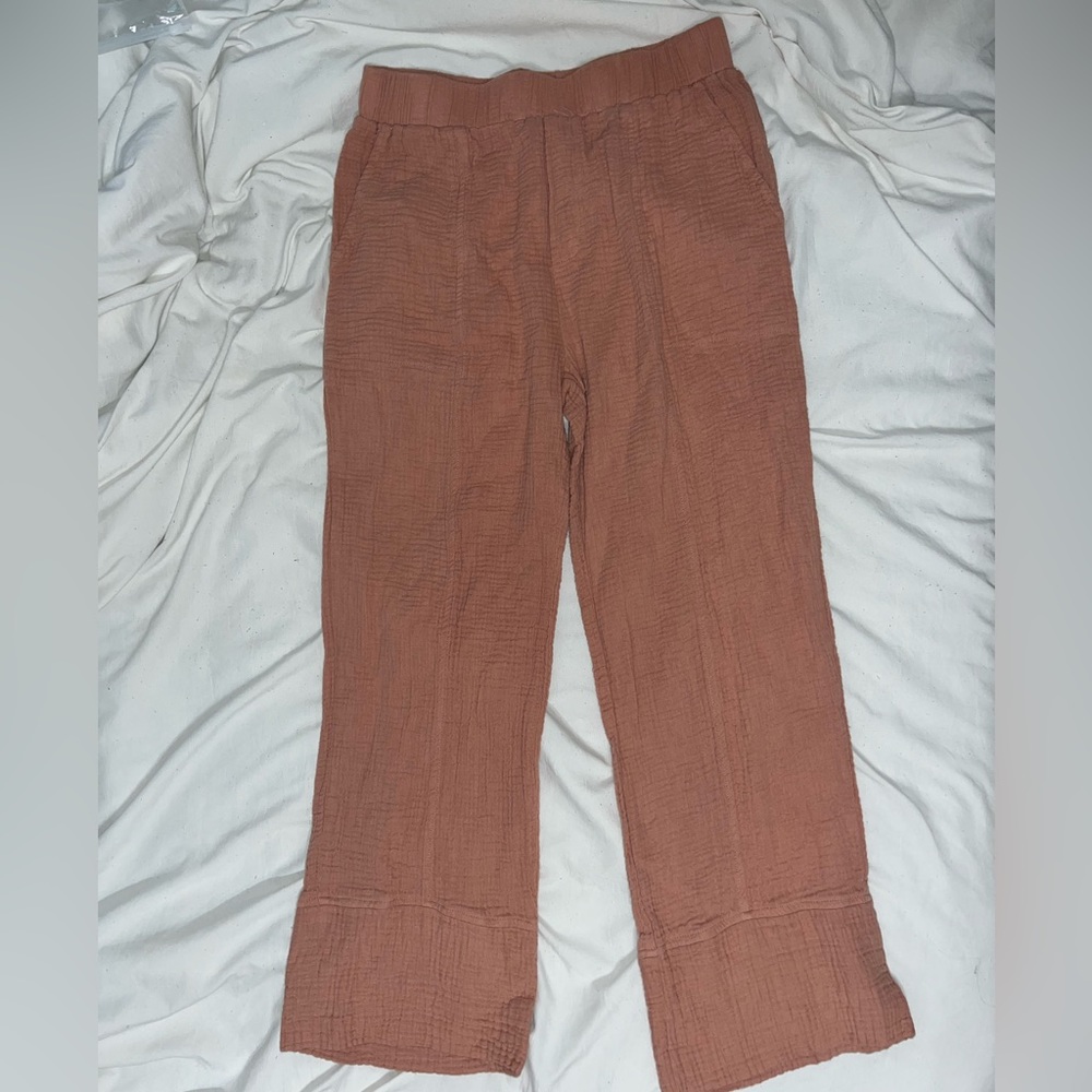 Coral linen cropped pants